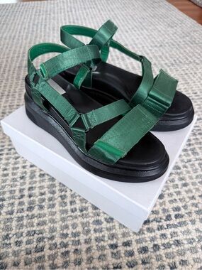 Suzanne Rae Emerald Green Platform Velcro Strap Sandals Style# Osn003